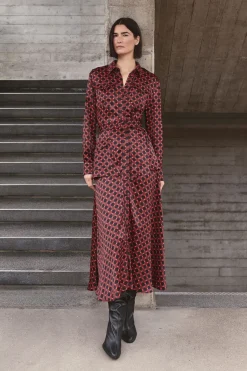 Robe Chemise Maxi Ceinturée En Viscose Satinée Imprimée Ajustée