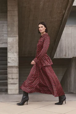 Robe Chemise Maxi Ceinturée En Viscose Satinée Imprimée Ajustée