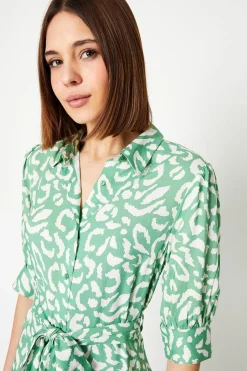 Robe Chemise Midi Verte à Motif Animal