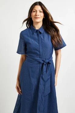 Robe Chemise Mi-Longue Ceinturée en Organza à Carreaux