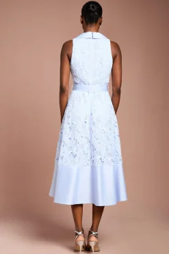 Robe Chemise Mi-Longue Sans Manches en Dentelle et Satin Contrasté
