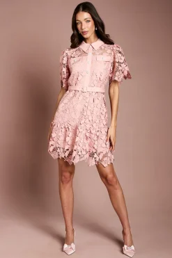 Robe Chemise Mini En Dentelle Avec Ceinture