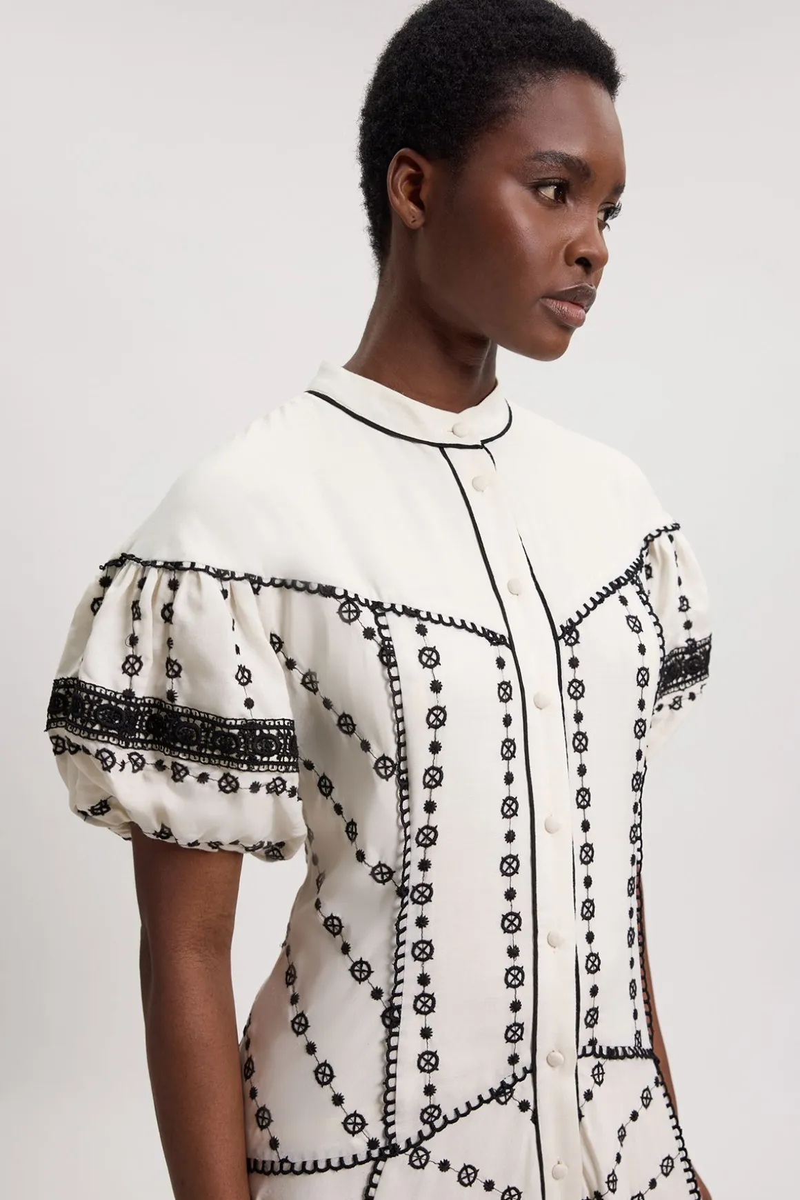 Robe Chemise À Ourlet Mouchoir Avec Détails Contrastants