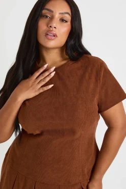 boohoo Robe chemise à ourlet plissé Plus Cord<Femme Toutes Les Robes|Robes