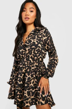 Robe chemise patineuse petite à imprimé léopard
