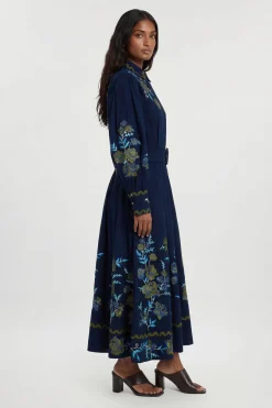 Robe Chemise Petite En Sergé De Coton Tissé Brodé De Roses Avec Œillets