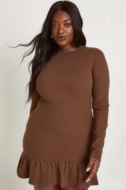 Robe chemise Plus en côte super douce avec ourlet à volants