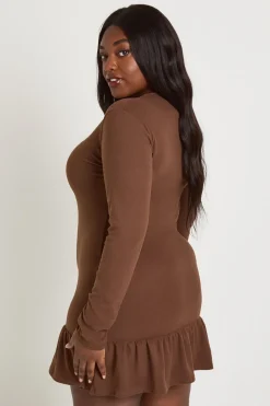 Robe chemise Plus en côte super douce avec ourlet à volants