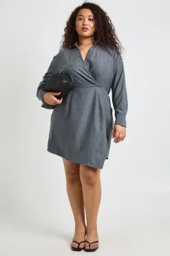 boohoo Robe Chemise Portefeuille À Col En Tissu Pêche Grande Taille<Femme Robes|Robes De Jour