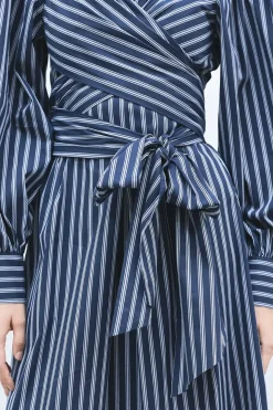 Robe Chemise Rayée en Popeline de Coton à Manches Bouffantes et Détail Portefeuille