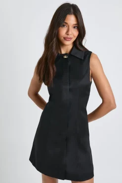 Robe chemise sans manches à col avec détails soignés