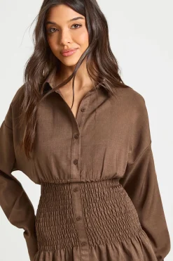 Robe chemise texturée à taille froncée