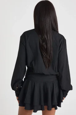 Robe-chemise évasée à garniture dorée texturée