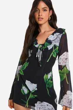 boohoo Robe-chemise à volants en chiffon fleuri<Femme Robes À Manches Longues|Robes