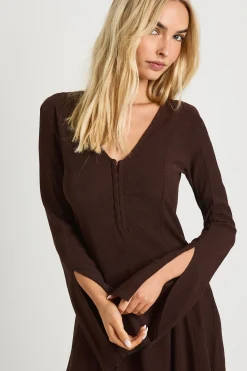 Robe chemisier texturée à poignets et ourlet évasé