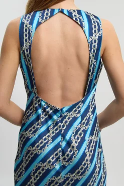 Robe À Col Bénitier En Satin Martelé Imprimé Chaîne