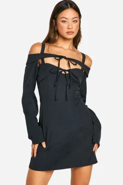 Robe Courte Ajustée Bardot Avec Découpes Tall