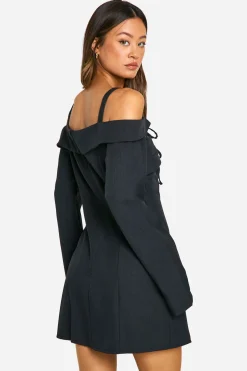Robe Courte Ajustée Bardot Avec Découpes Tall