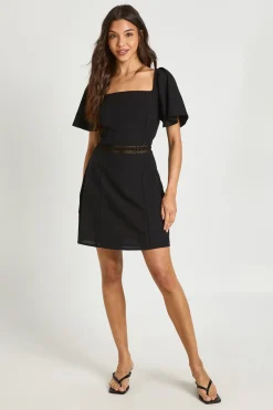 Robe Courte Aspect Lin Avec Garniture Au Crochet