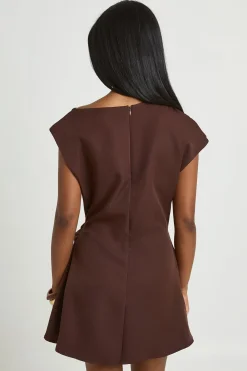 Robe Courte Asymétrique À Col Montant Et Taille Froncée