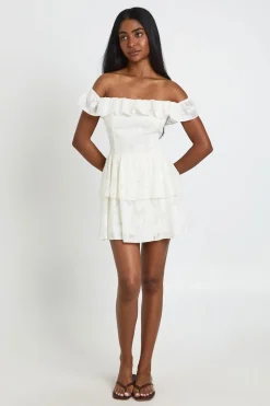 Robe Courte Bardot À Fleurs Texturées