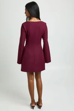 boohoo Robe Courte Cintrée À Manches Longues Et Encolure Bateau<Femme Robes À Manches Longues|Robes