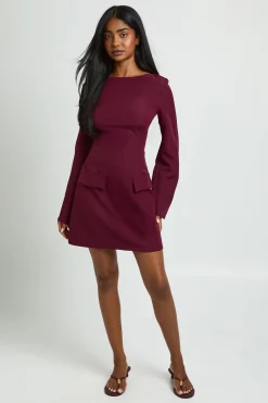 boohoo Robe Courte Cintrée À Manches Longues Et Encolure Bateau<Femme Robes À Manches Longues|Robes
