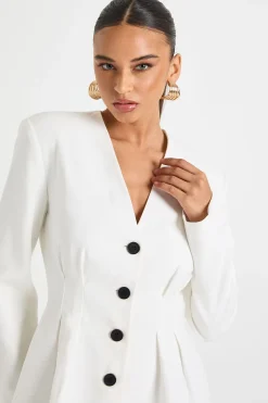 Robe Courte Cintrée Sans Col À Manches Longues