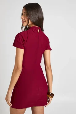 Robe Courte À Col Intégré Drapé Et Taille Cintrée