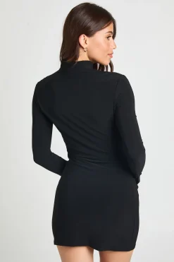 boohoo Robe Courte Col Montant Froncée Avec Détail Boutonné<Femme Robes Moulantes|Robes À Manches Longues