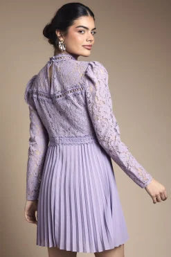 Oasis Robe Courte À Corsage En Dentelle Et Jupe Plissée<Femme Satin Et Dentelle|Robes À Manches Longues