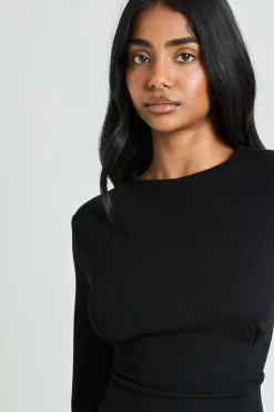 boohoo Robe Courte Côtelée À Manches Longues Avec Taille Cintrée<Femme Robes À Manches Longues|Robes