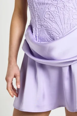 Robe Courte Drapée À Bustier En Dentelle Florale Texturée Transparente Petite