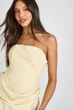 Robe Courte Drapée Corset En Dentelle Florale Transparente Texturée