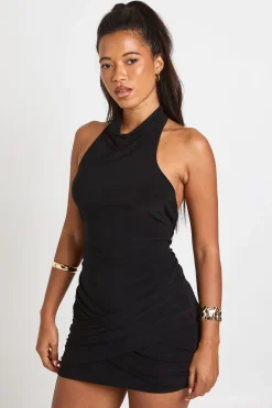 Robe Courte Drapée À Encolure Américaine En Tissu Fluide