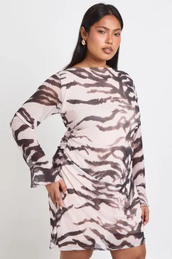 Robe Courte Droite Froncée À Imprimé Zèbre Grande Taille