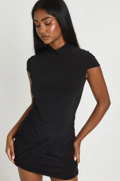 Robe Courte À Détail Noué Toucher Doux