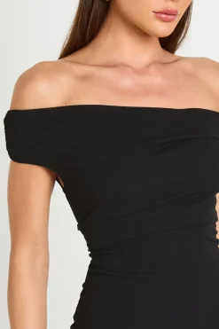 Robe Courte En Crêpe Jersey À Encolure Bardot Et Taille Froncée