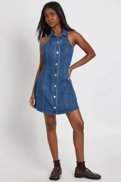boohoo Robe Courte En Jean Cintrée À Encolure Américaine Et Boutonnage Devant<Femme Denim|Denim