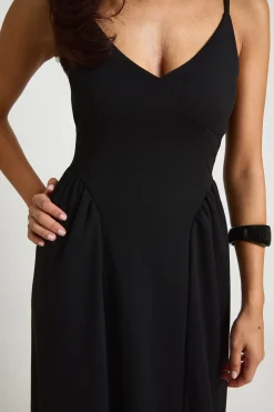 Robe Courte En Jersey Crêpe À Bretelles Et Jupe Ample
