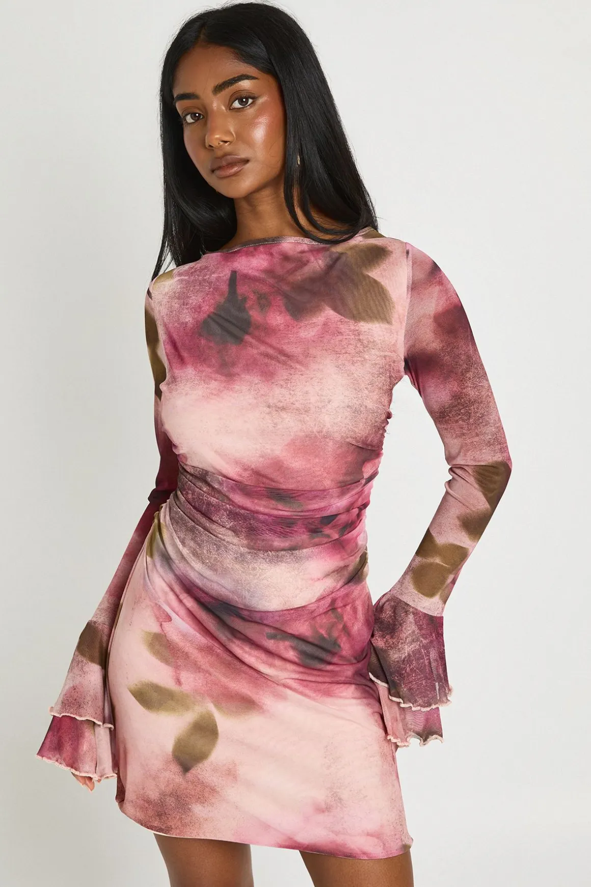 Robe Courte En Maille À Imprimé Floral Flou Et Manches Évasées