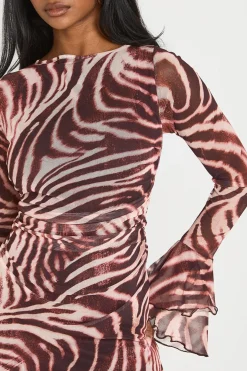 Robe Courte En Mesh À Imprimé Animal Tonal Avec Manches Évasées