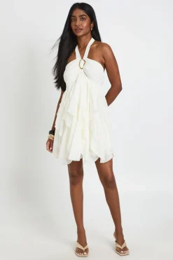 boohoo Robe Courte En Mousseline À Volants Superposés Et Finitions Dorées<Femme Robes Mi-Longues|Robes