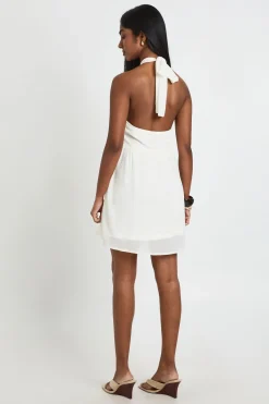boohoo Robe Courte En Mousseline À Volants Superposés Et Finitions Dorées<Femme Robes Mi-Longues|Robes
