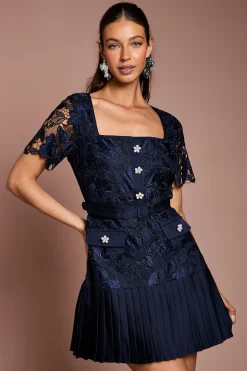 Coast Robe Courte En Satin Et Dentelle À Encolure Carrée Et Boutons Perles<Femme Satin Et Dentelle|Robes