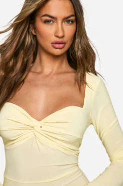 Robe courte froncée à imprimé A