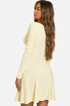 Robe courte froncée à imprimé A