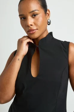 Robe Courte Grande Taille Col Montant Avec Découpe Goutte D'eau Et Nœud Devant