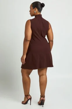 Robe Courte Grande Taille À Col Montant Avec Découpe Nouée Devant