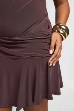 Robe Courte Grande Taille À Détail Drapé Asymétrique
